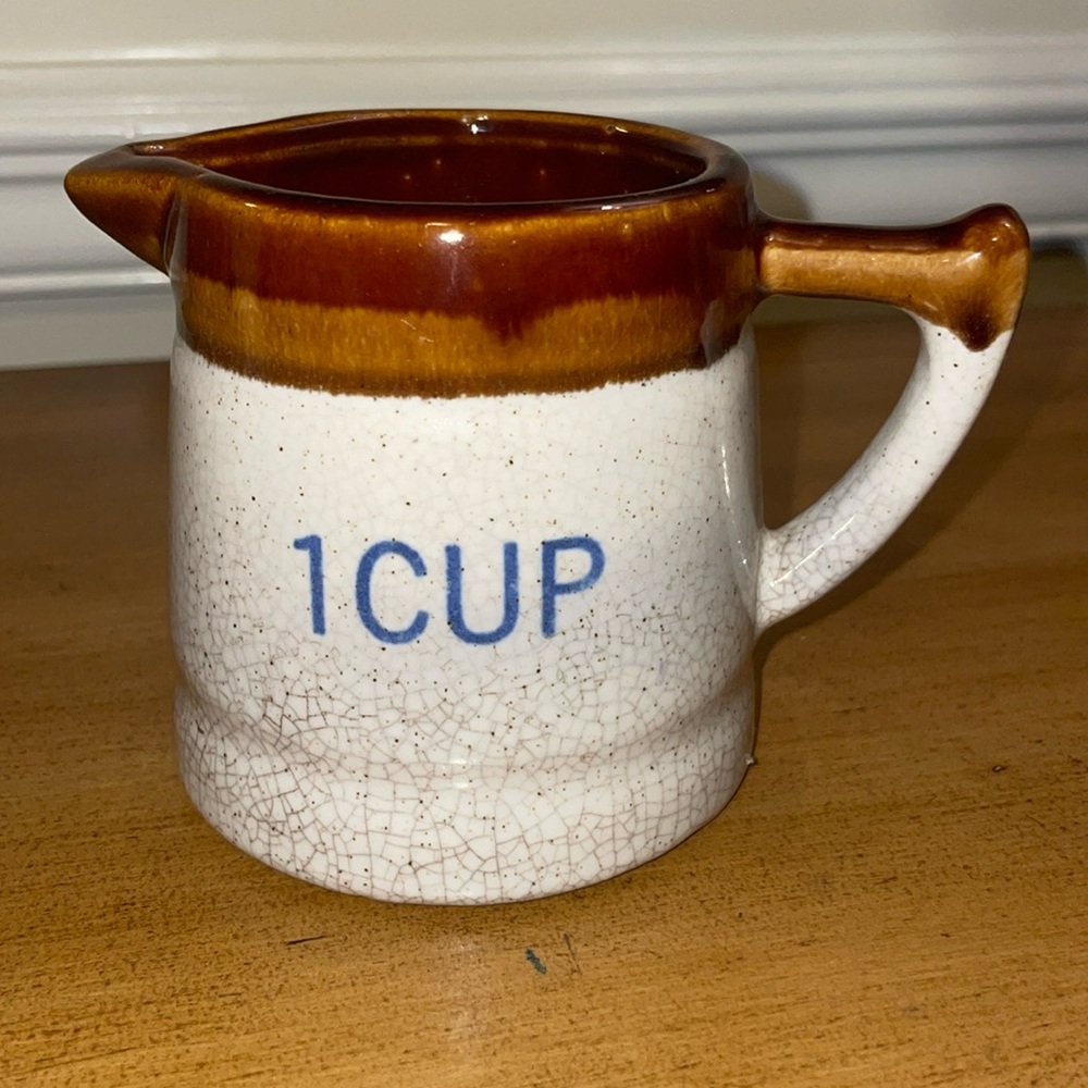 Vintage Measuring Cup (1 Cup)